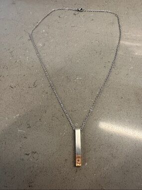 🔥 3/$10 BUNDLE DEAL! 🔥 E+Z Two-Tone Bar Necklace in Silver and Gold tone